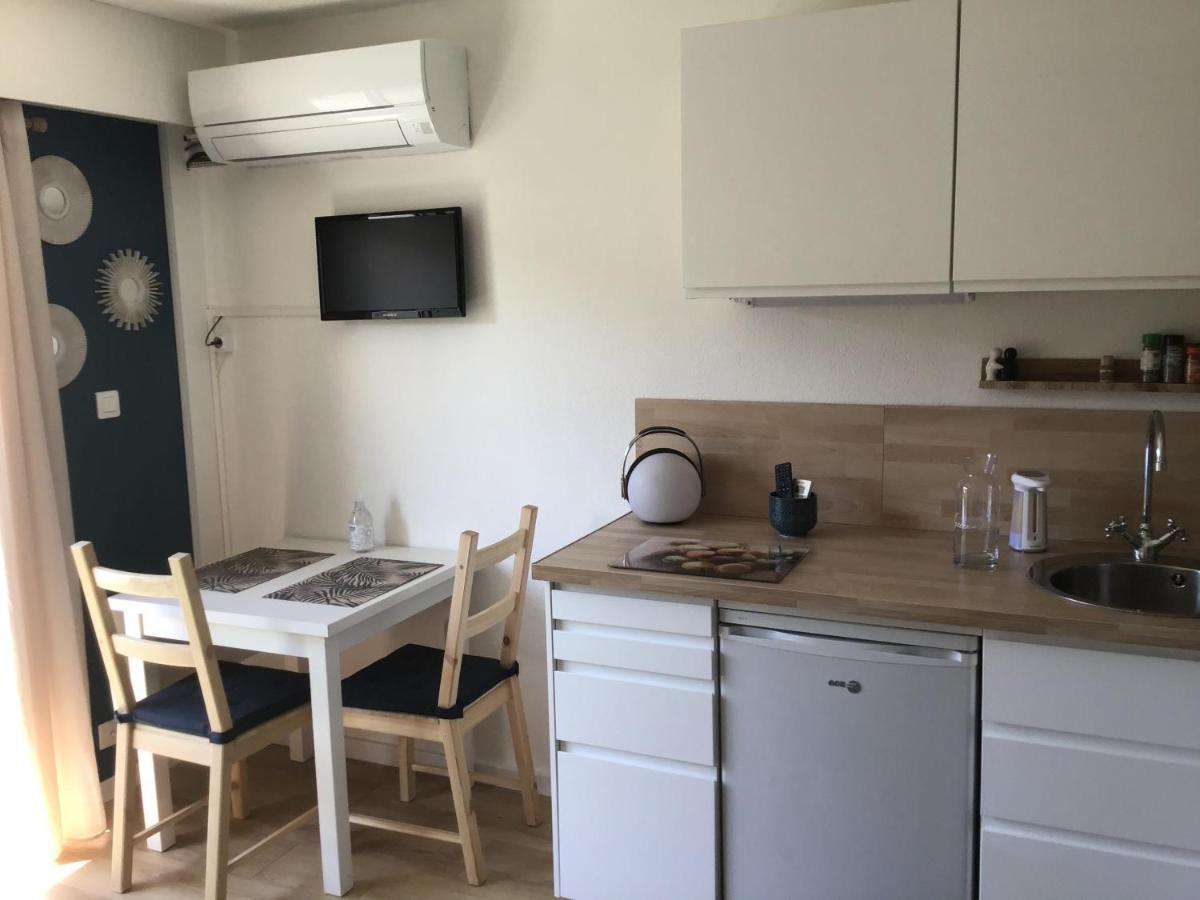 Studio 207-Front De Mer Parking Prive Cavalaire-sur-Mer Bagian luar foto