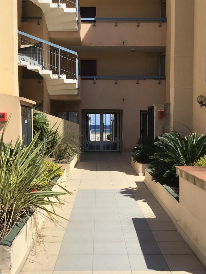 Studio 207-Front De Mer Parking Prive Cavalaire-sur-Mer Bagian luar foto