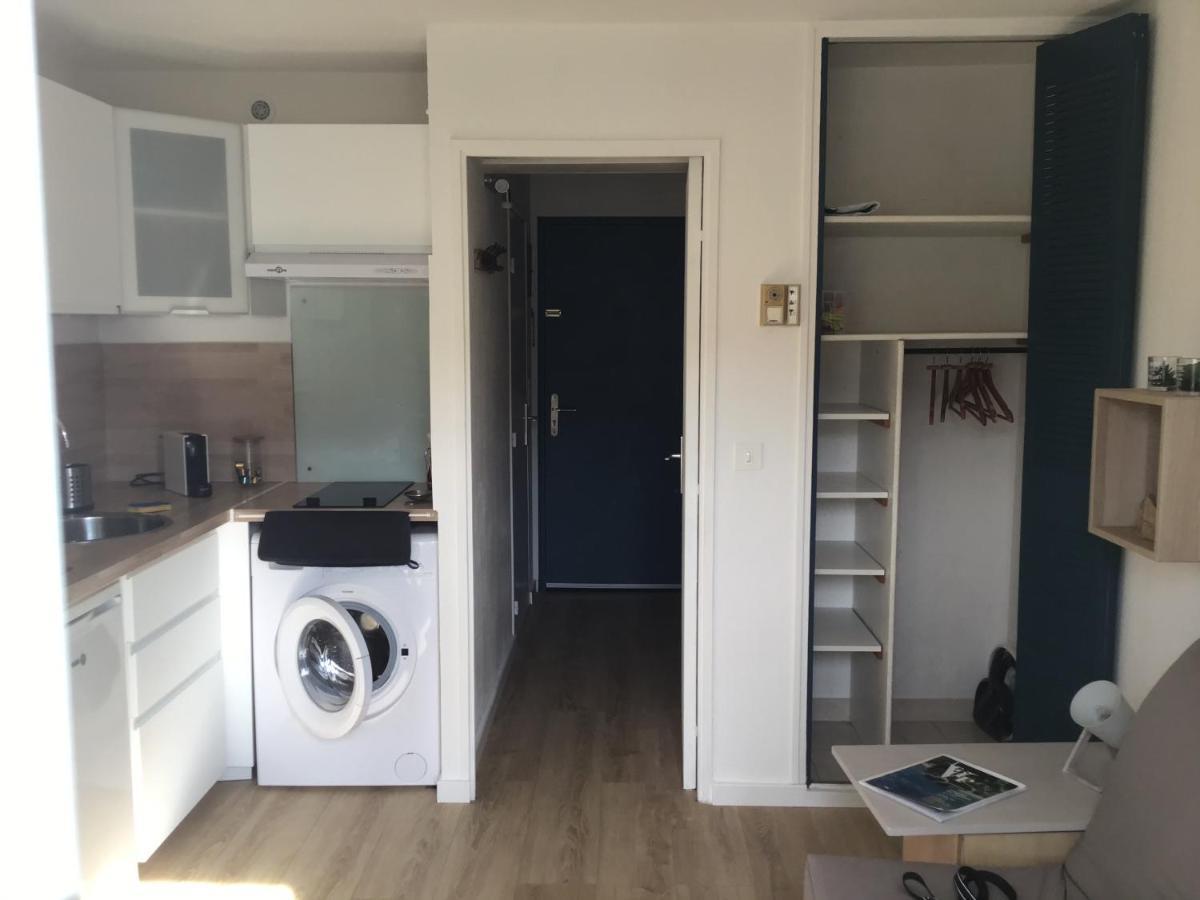 Studio 207-Front De Mer Parking Prive Cavalaire-sur-Mer Bagian luar foto