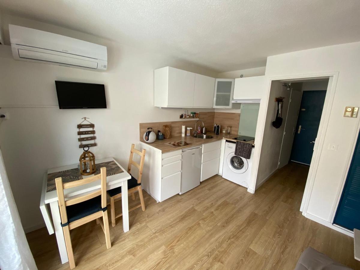 Studio 207-Front De Mer Parking Prive Cavalaire-sur-Mer Bagian luar foto